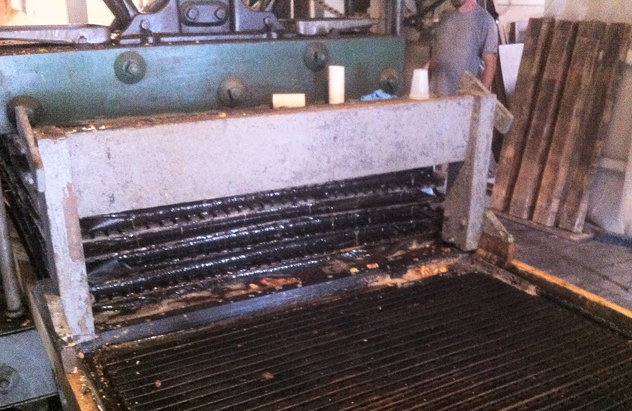 Apple mash being pressed